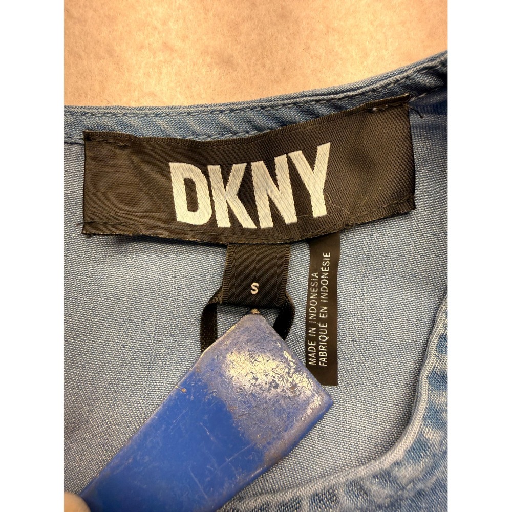 DKNY Womens Blue Lyocell Puff Sleeve Blouse Chambray Look Top Small NWT - Picture 2 of 9